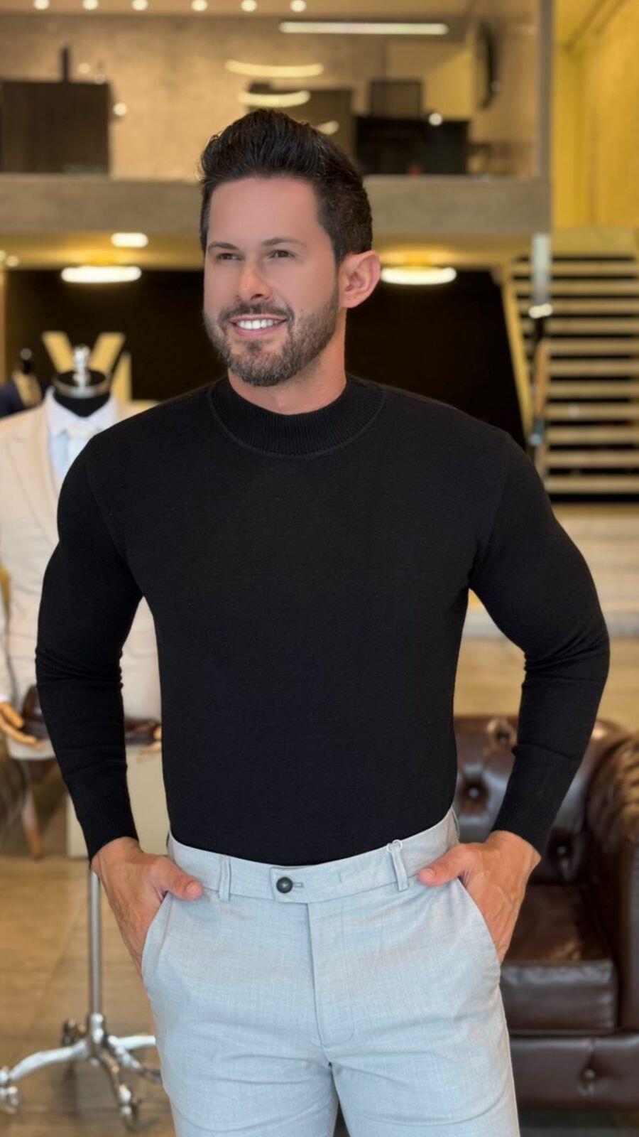 Suéter Masculino Gola Alta em Modal