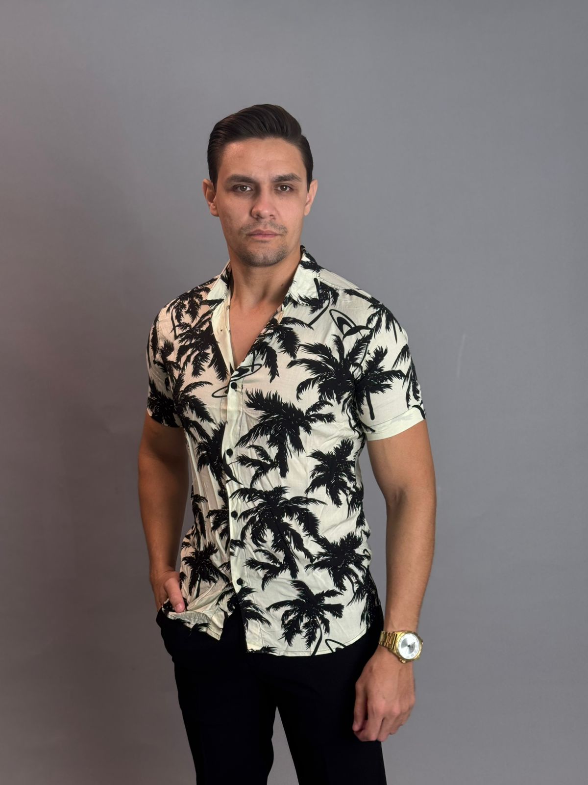 Camisa Social Masculina com Botão Manga Curta - Estampada