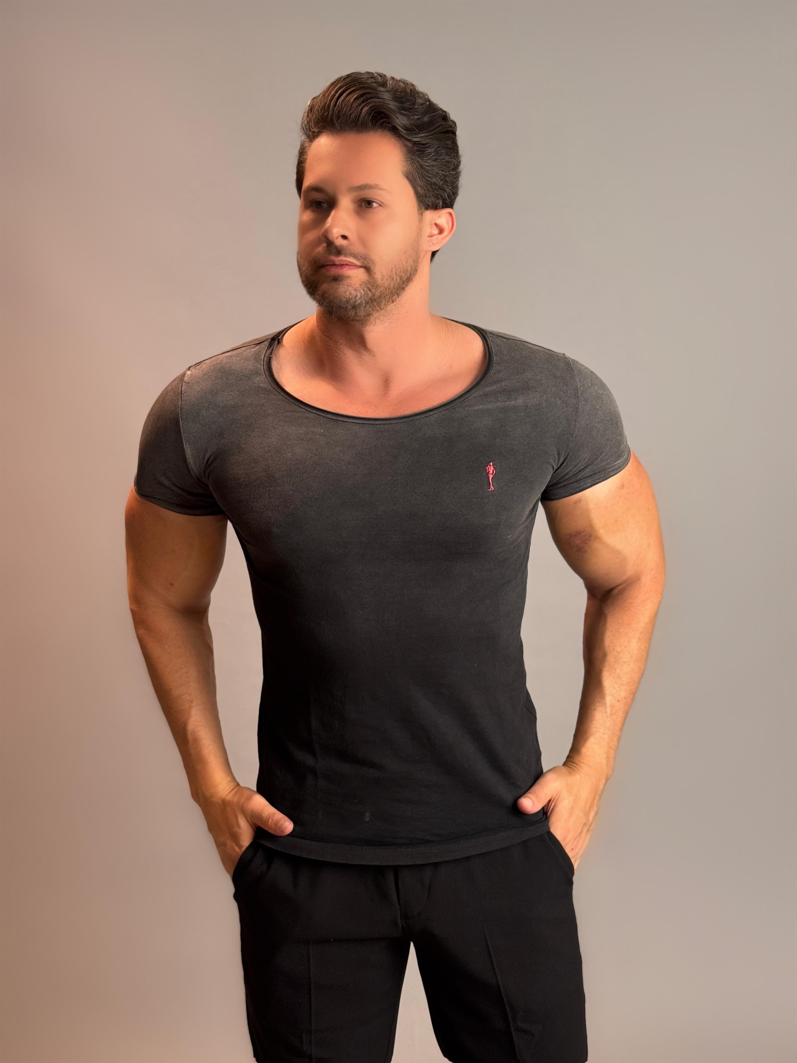 Camisa Gola Careca Masculino