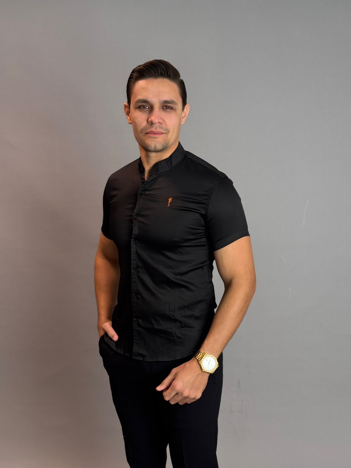 Camisa Social Masculina Gola Padre com Botão - Preta