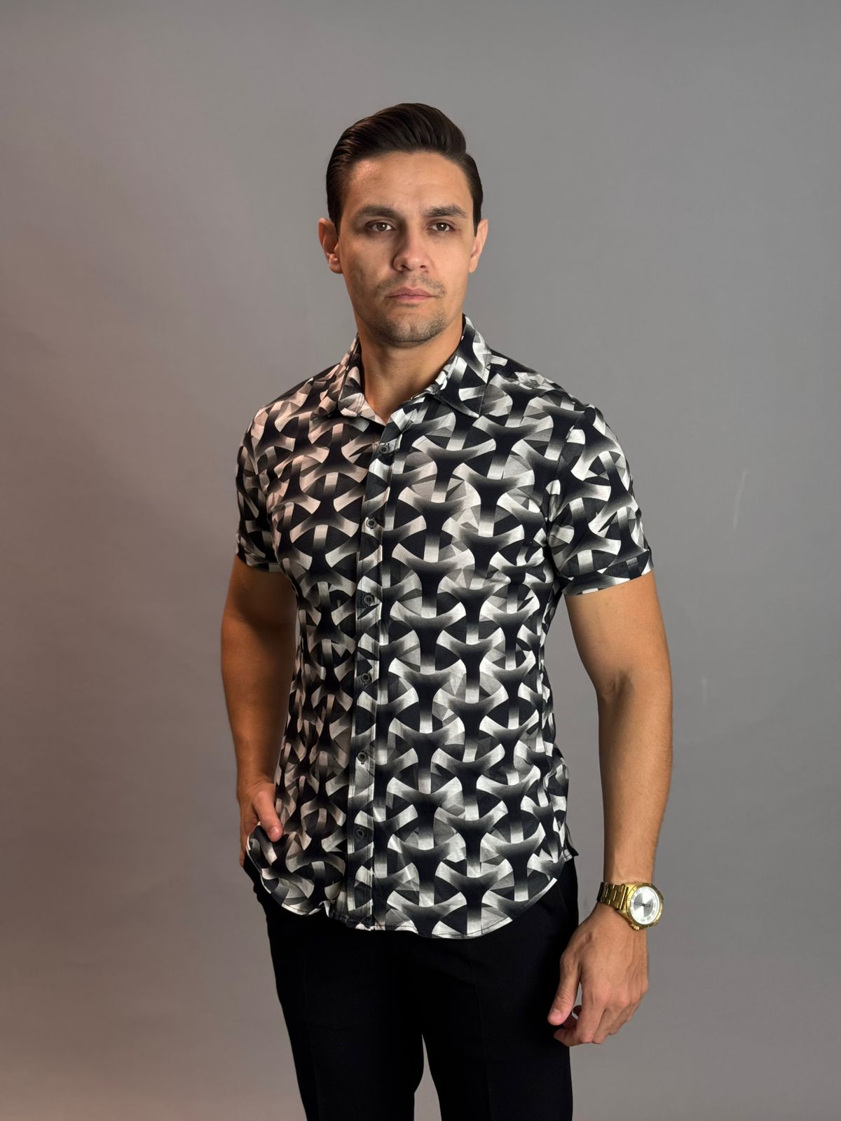 Camisa Social Masculina com Botão Manga Curta - Estampada