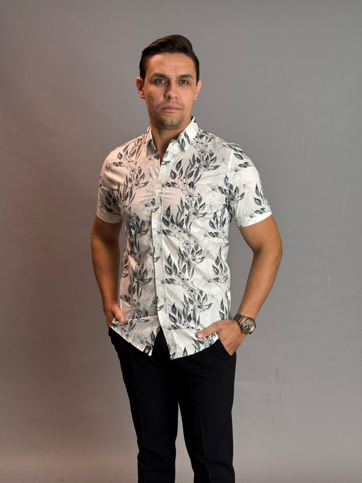Camisa Social Masculina com Botão Manga Curta - Estampado