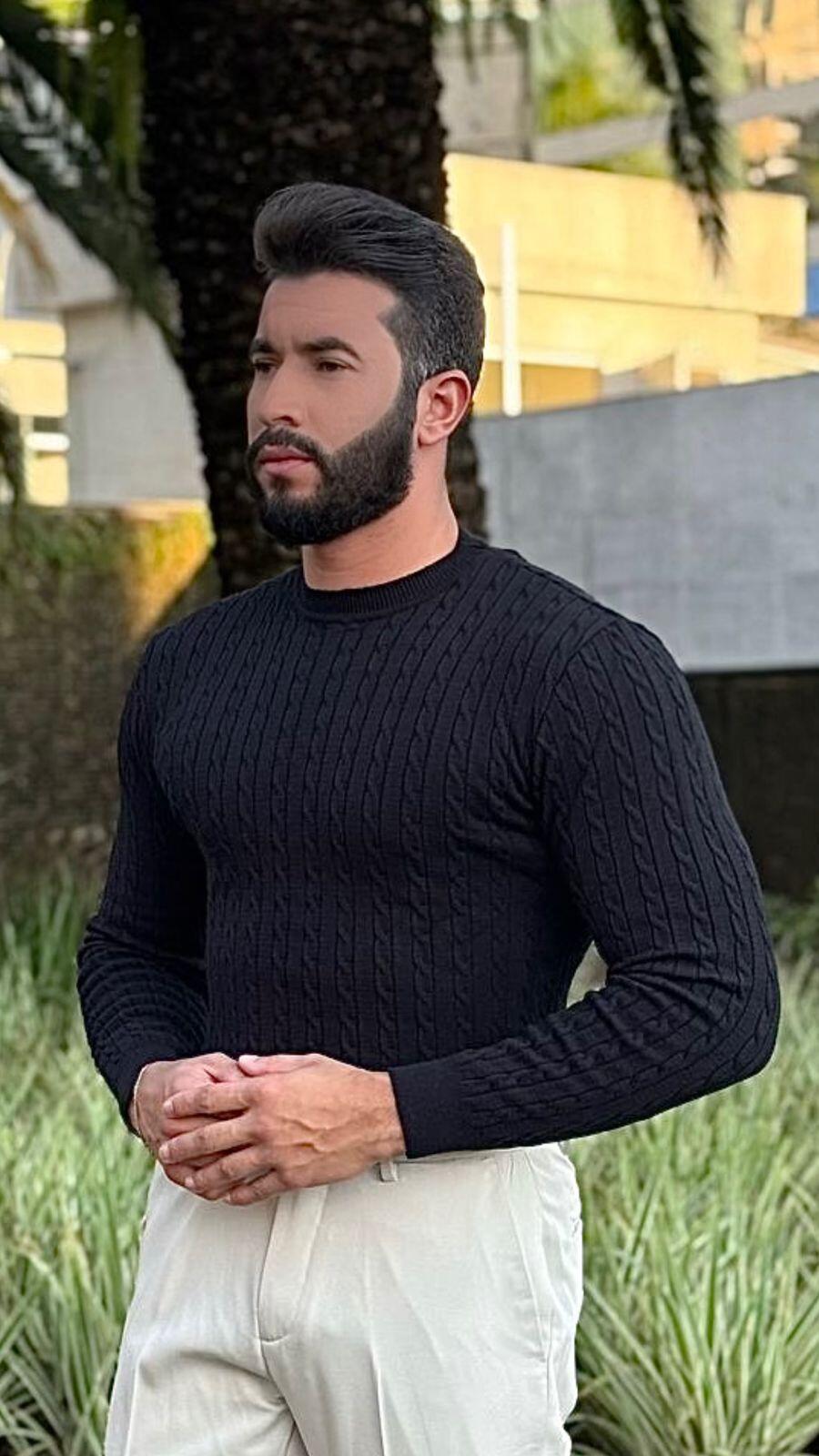 Suéter Masculino Trançado em Modal