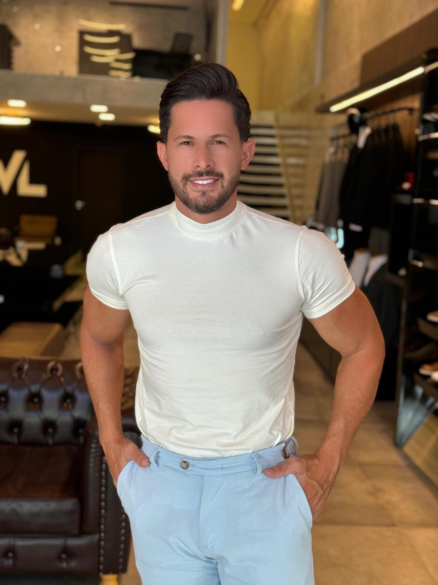 T-Shirt Masculina Gola Alta Techno Cotton